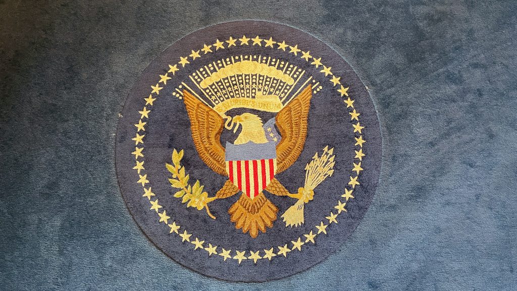 FCC has ordered U.S. e-commerce platforms to remove millions of Chinese electronic products